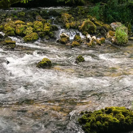 Vikendica Sara 펜션