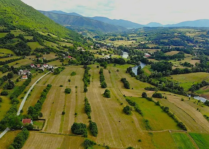 Vikendica Sara Nyaraló *