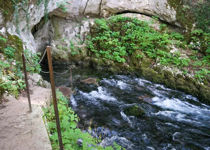 Nyaraló Vikendica Sara *